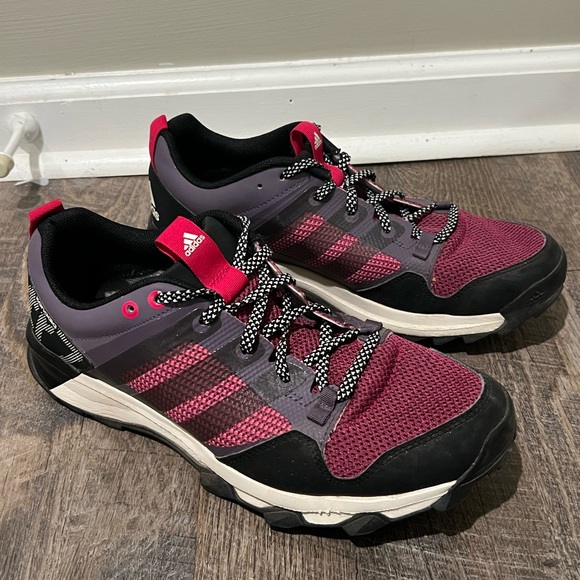 Adidas Traxion TR7 Kanadia Burgundy and Black Treaded Trail Running Shoes - Picture 1 of 8